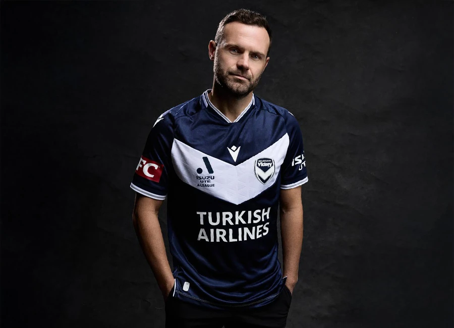 Melbourne Victory 25/26 Macron Home Kit