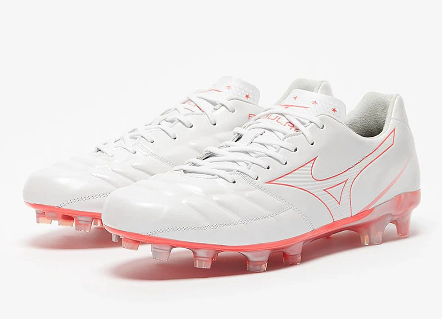 Mizuno Rebula Cup Japan FG - White / Diva Pink #footballboots #mizuno #mizunofootball