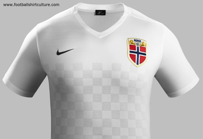 Norway 2015/16 Nike Away Football Shirt