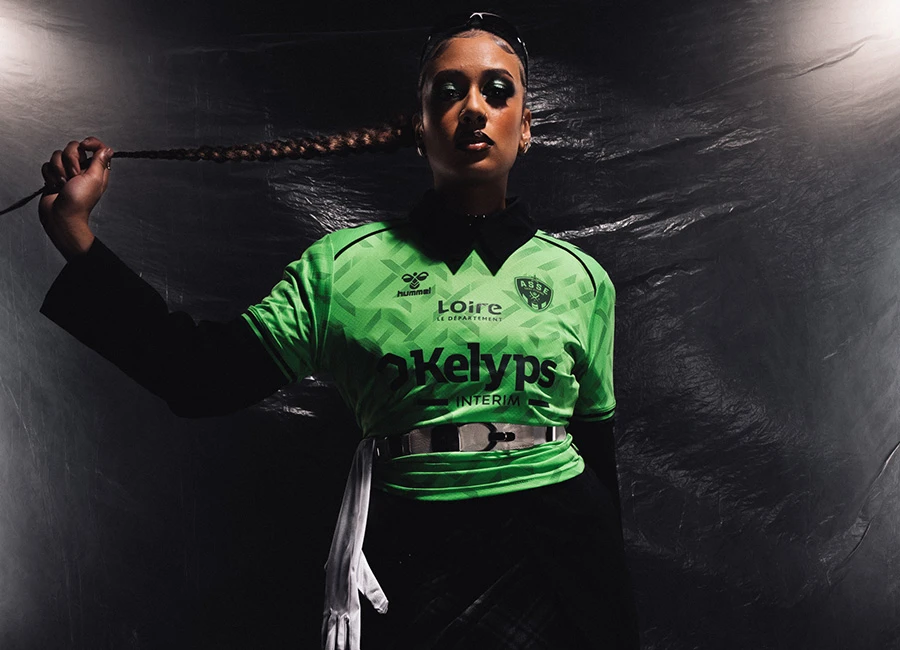 Saint-&Eacute;tienne 25/26 Hummel Fourth Kit