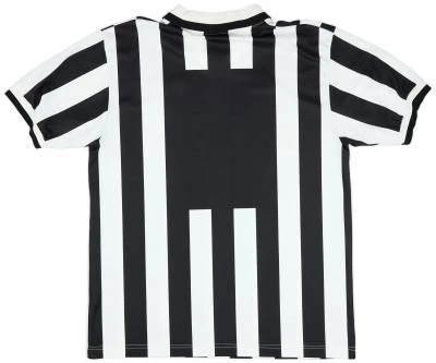 1995_97_juventus_home_shirt_b.jpg