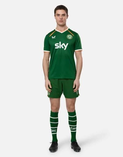 ireland_2026_castore_home_kit_3.jpg