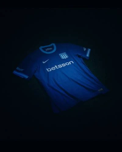 racing_club_2026_nike_away_kit_e.jpeg