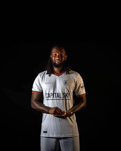 luton_town_26_27_reflo_away_kit_e2.jpg
