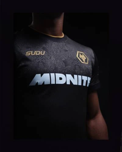 wolves_26_27_sudu_third_kit_2.jpg